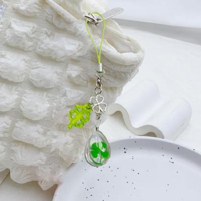 Vierblättriges Kleeblatt Anhänger Schlüsselanhänger für Taschen Handys oder Schlüssel Kratzfestes Glas Charm Rucksack Handy Halterung