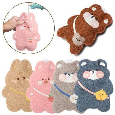 Draagbare pluche waterfles met cartoonprint voor de winter, ideaal als ontspannende handwarmer.