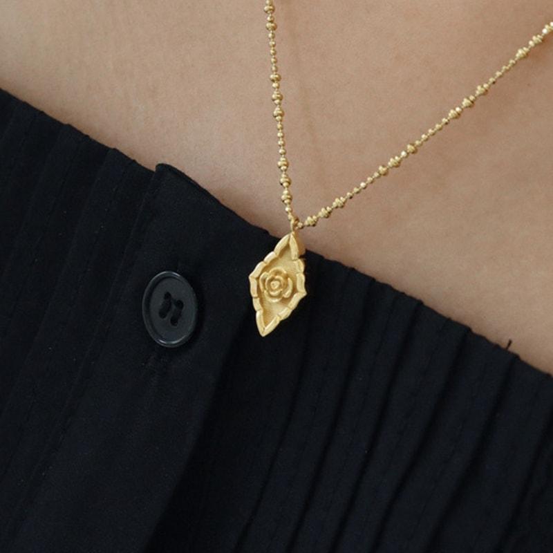 M.atur Rose Day Necklace 03