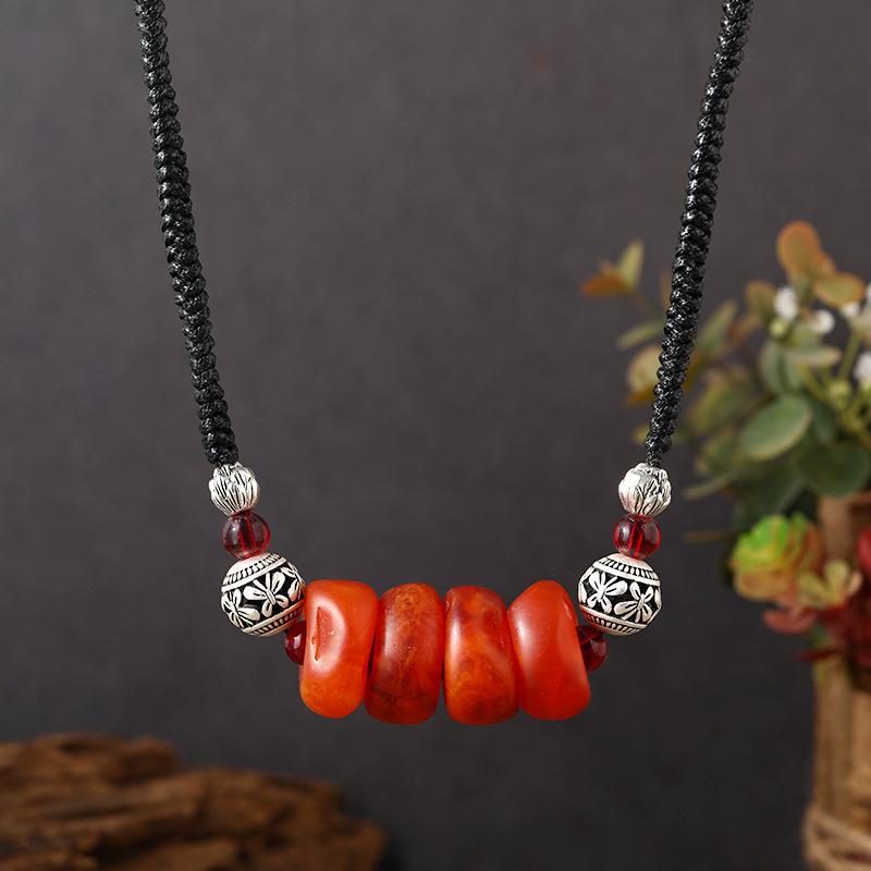 Imitation old beeswax necklace, safety buckle pendant, collarbone chain, women's retro long sweater chain pendant, men's accessories.