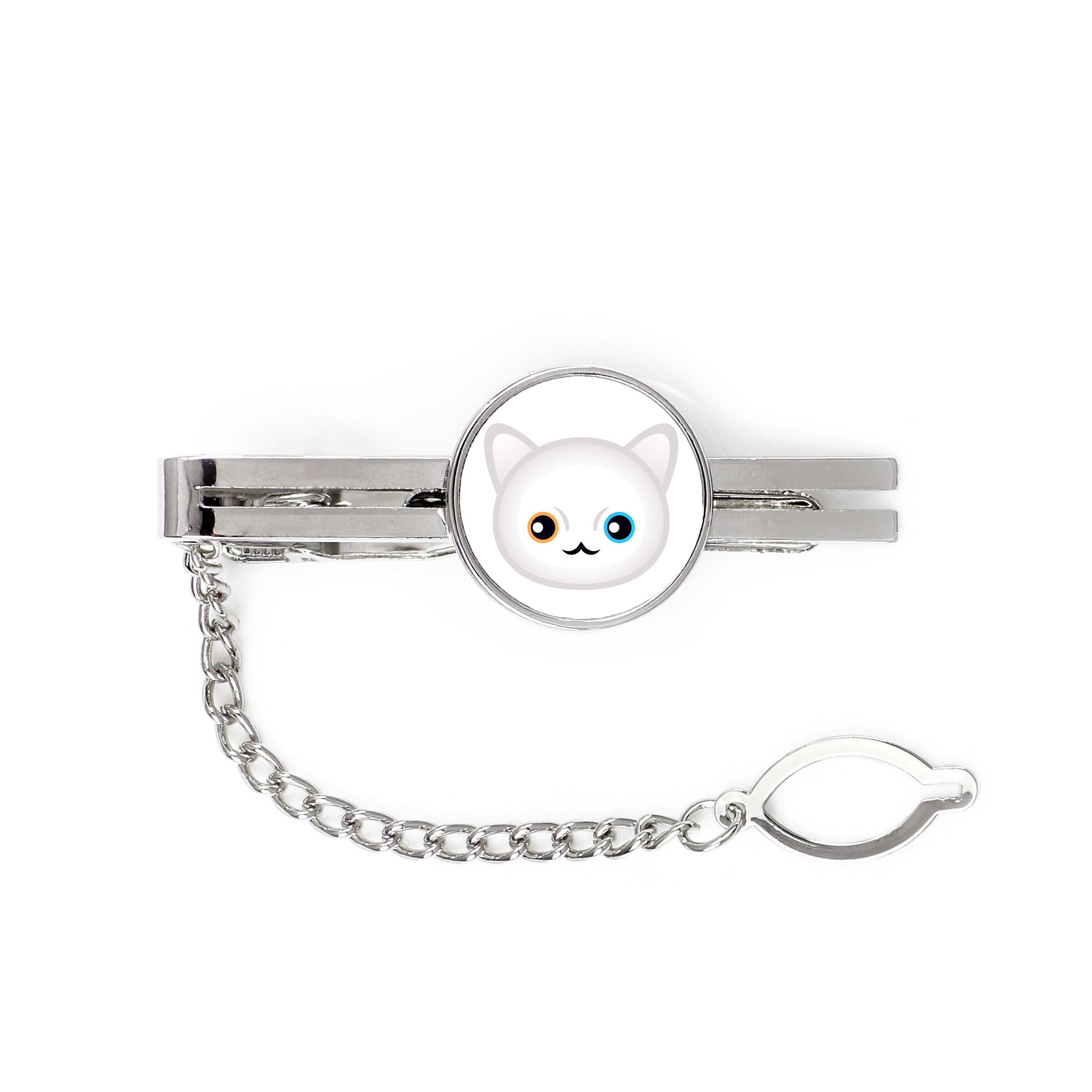 

Khao Manee - elegant metal keychain as a gift from Art-Dog brand