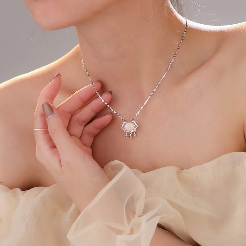 Womens Auspicious Cloud Necklace New Chinese Style Clavicle Chain Hypoallergenic Non-Fading