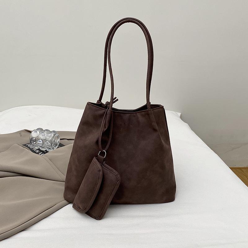 

Женский универсальный повседневный рюкзак и сумка-тоут - Коллекция Осень/Зима 2025 кофейный