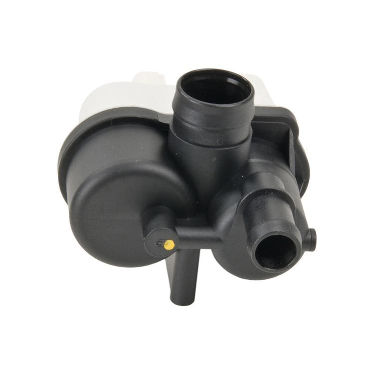 Compatible Fuel Leak Detection Pump for BMW 3 Series, Part Numbers 0261222018 and 16137193479.