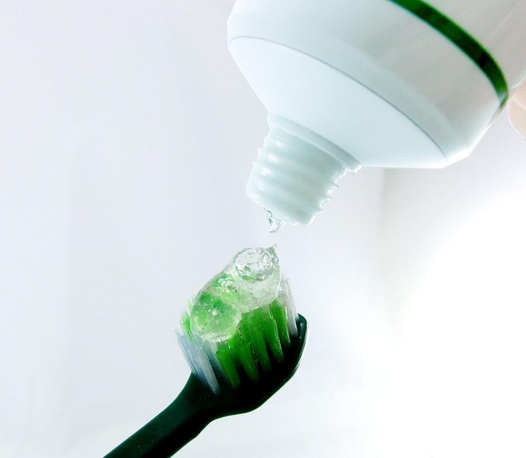 Medicated Shikon Coat Shikon Coat Abrasive-free, gentle on teeth Medicated toothpaste Mint scent Cavity prevention 110g x 2 [Quasi-drug]