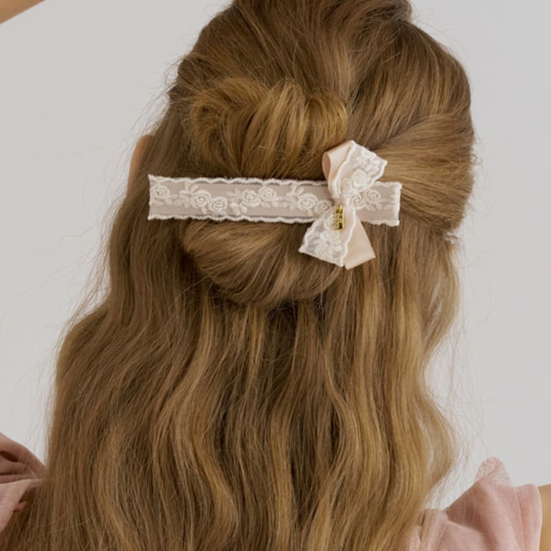 

Jean Paul Clarisse Rose Lace Big Clip-On Pin JP-25-040CC white