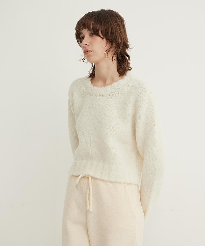 STEP AROUND Brushed Crop Round Knit_Snow Pearl