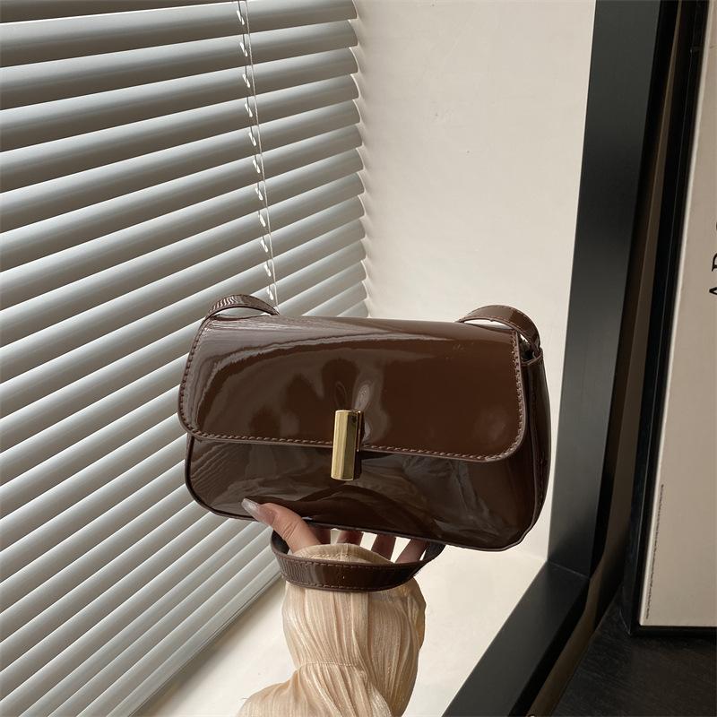 Small Bag Women's Versatile Small Square Bag Summer New Shoulder Bag Simple Lock Fashion Women's Bag