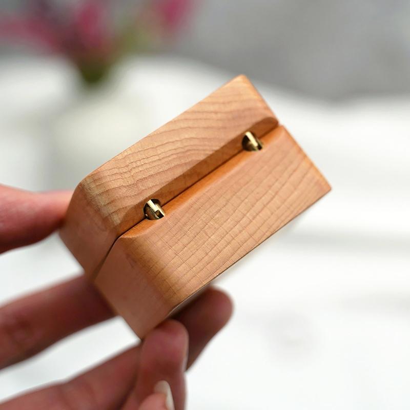 Natural Wooden Flip Ring Box Walnut Small Jewelry Display Box Engagement Wedding Jewelry Gift Box Easy To Carry
