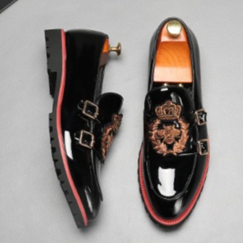 Fashion Embroidery Men's Loafers Luxury Patent Leather Casual Shoes Designer Business Shoes Brand Men's Shoes Zapato Para Hombre