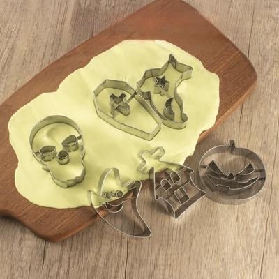 Halloween Sugar Flipping Cookie Mold Stainless Steel Skull Pumpkin Cookie Cutting Cake Mold Baking Utensils