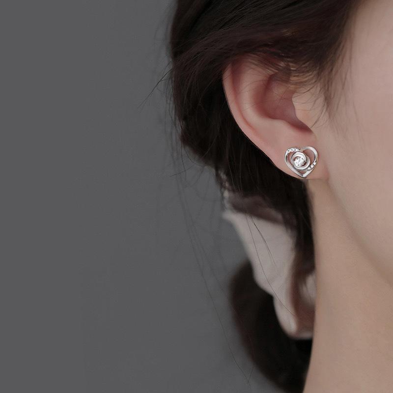 Eternal Heart Love Stud Earrings Women's Simple Small Exquisite Earrings Fashion Temperament Ear Jewelry