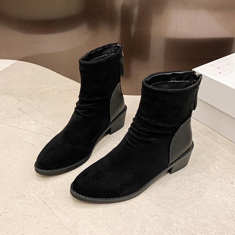 

2025 autumn and winter new foreign trade large size fashion boots pointed thick heel rear zipper pleated Martin boots short boots women 36