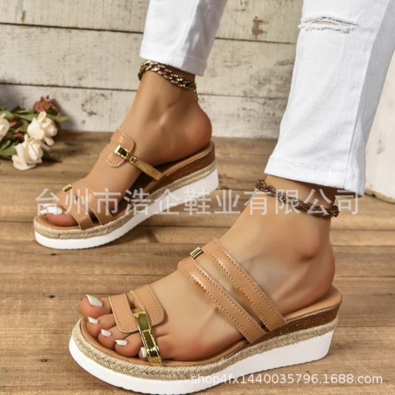 New large-size women's cool slippers summer versatile wedge heels women's platform loose shoes