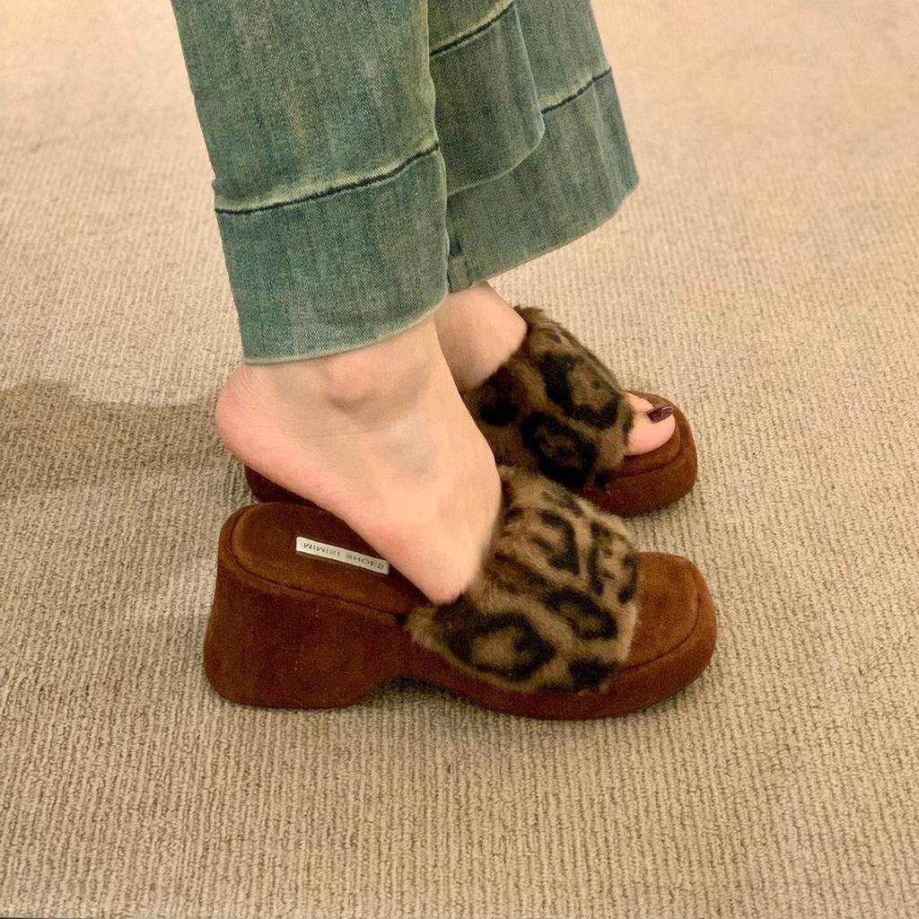 Wedge heel retro French versatile fluffy shoes women's shoes wear 2025 new autumn high heels plush slippers
