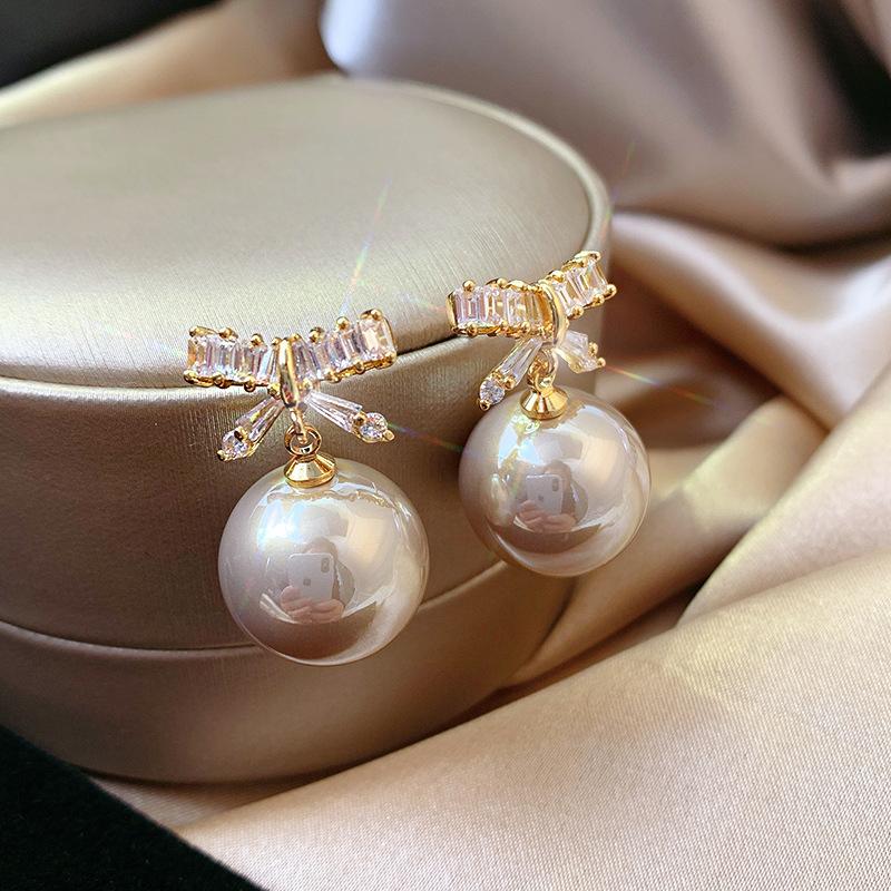 Zircon pearl simple earrings simple versatile retro Internet celebrity earrings fashion design earrings