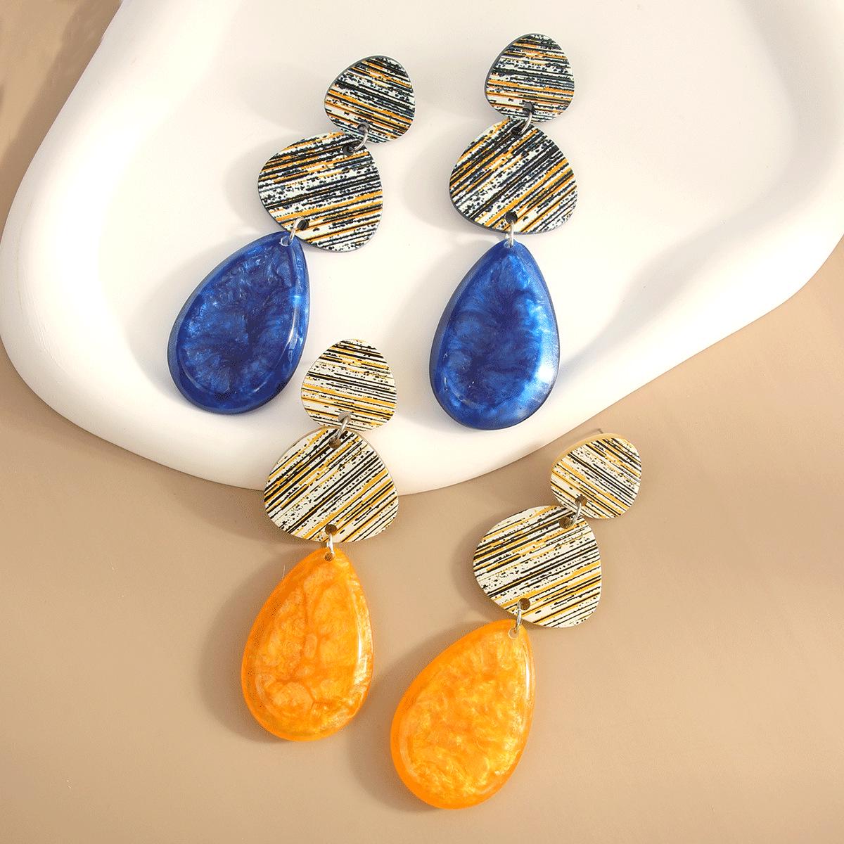 

Women s Fashion Water Drop Acrylic Earrings – Personality Print, Dangle Design, Anti-Gemstone, Perfect for Daily Wear. жовтий