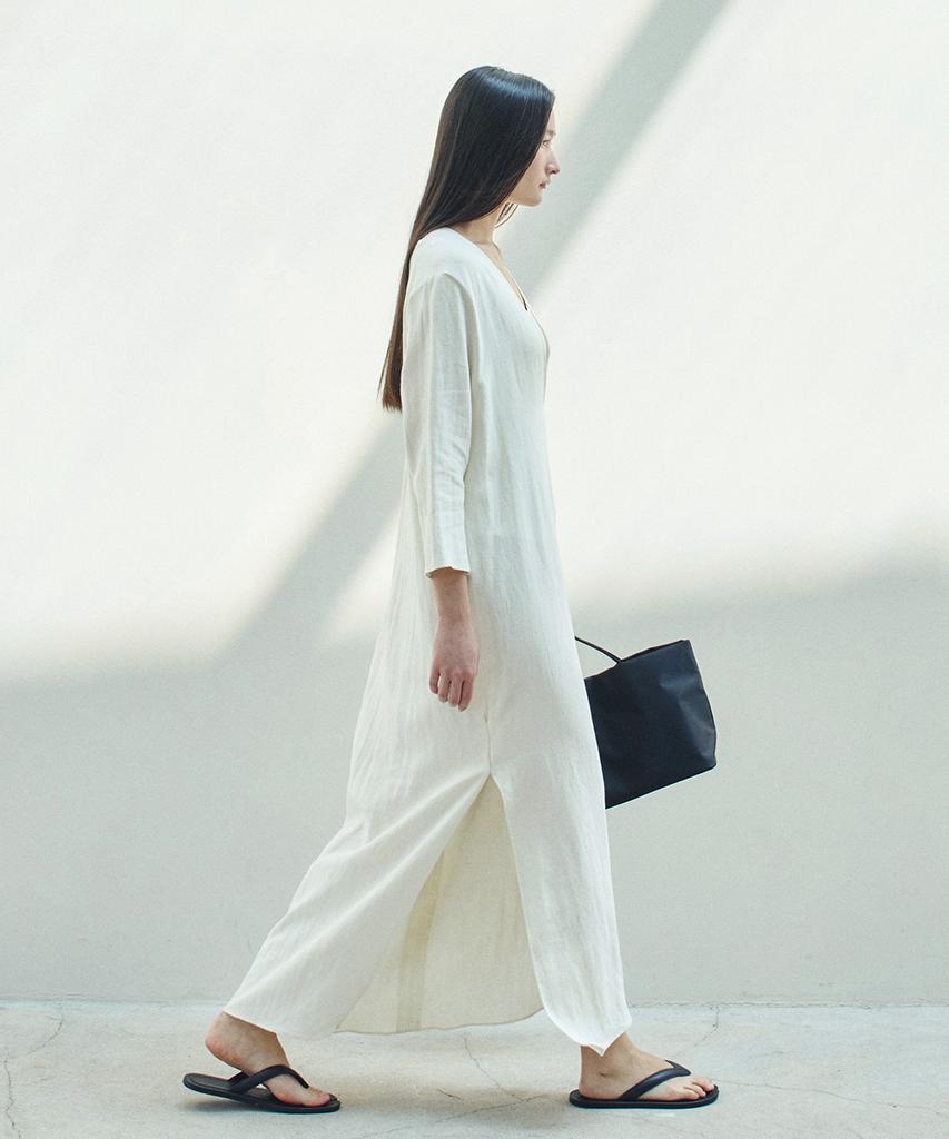 DIGUE Deep V Linen Ops