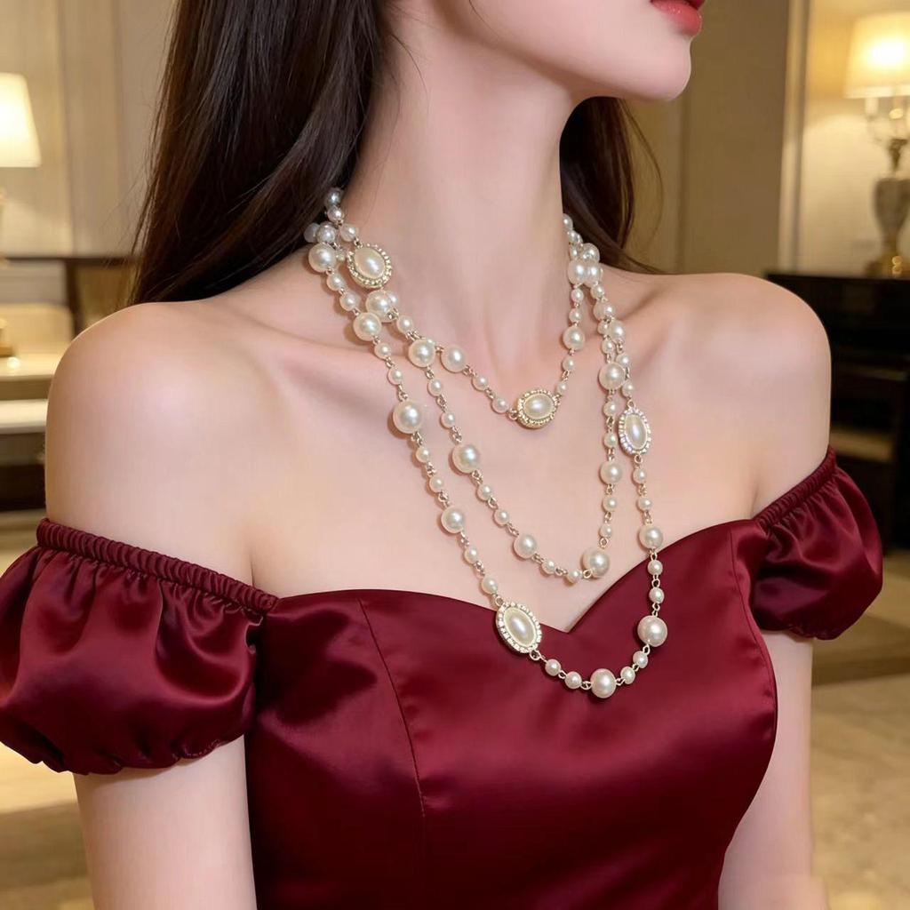 Elegant Irregular Long Pearl Necklace - French Light Luxury, Minimalist High-End Design for Women