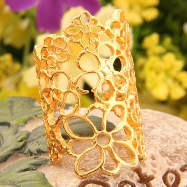 Fashion  Women Hollow Out Flower Alloy Opening Ring Black and Golden AVE