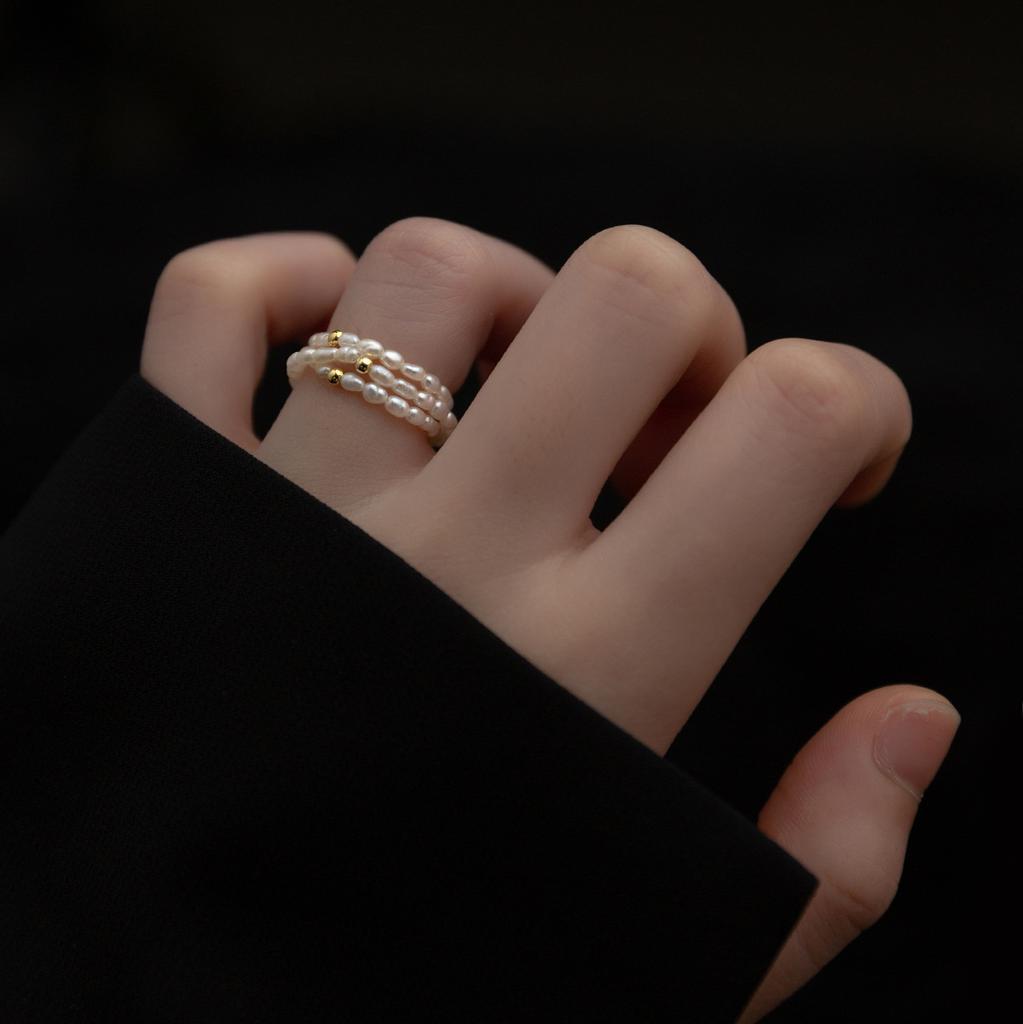 HENGSHENG Simple Versatile Natural Freshwater Pearl Rice Shape 3-4mm Elastic 925 Silver Rings For Women Girls Jewelry Gift