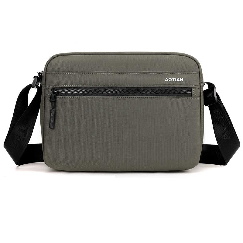 Men's Shoulder Bag Lightweight Outdoor Crossbody Bag