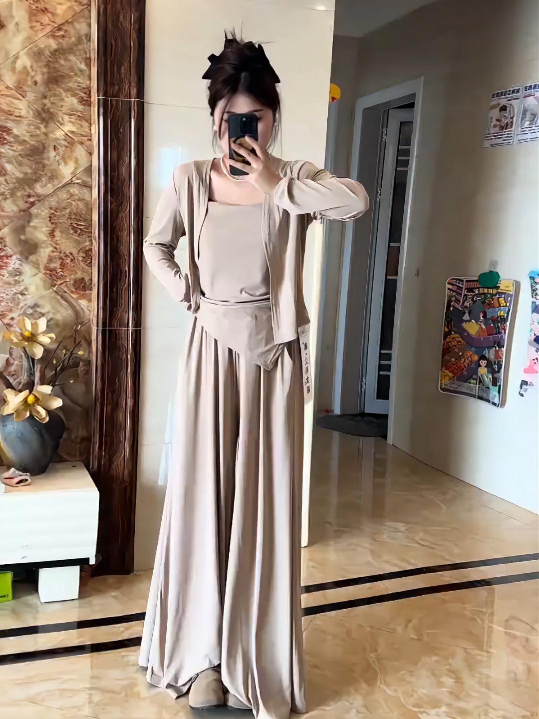 

Комплект кардигана с длинным рукавом и брюк широкого кроя большого размера на осень в корейском стиле с халтером 2XL [Recommended for 140-160 lbs]