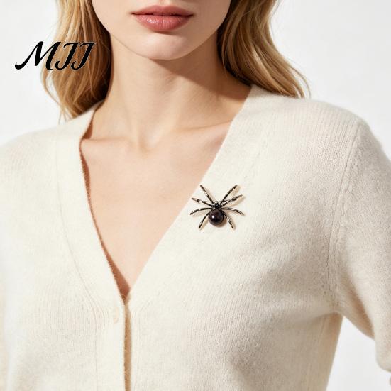 Creative Gift for Her Spider Brooch Pin Women Men, Faux Crystal Gothic Decorative Coat Insect Brooch, Halloween Punk Vampire Costume Accessories