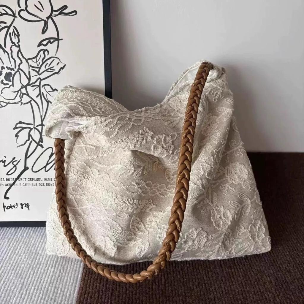 Original, Linen Embroidery, Flower Petals, One Shoulder Tote Bag, Versatile for Spring and Summer, Simple, Artistic Bag
