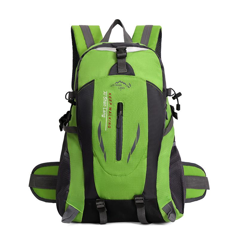 

Large Capacity Outdoor Backpack for Hiking, Camping, and Travel - Unisex Sports and Casual Use зелений