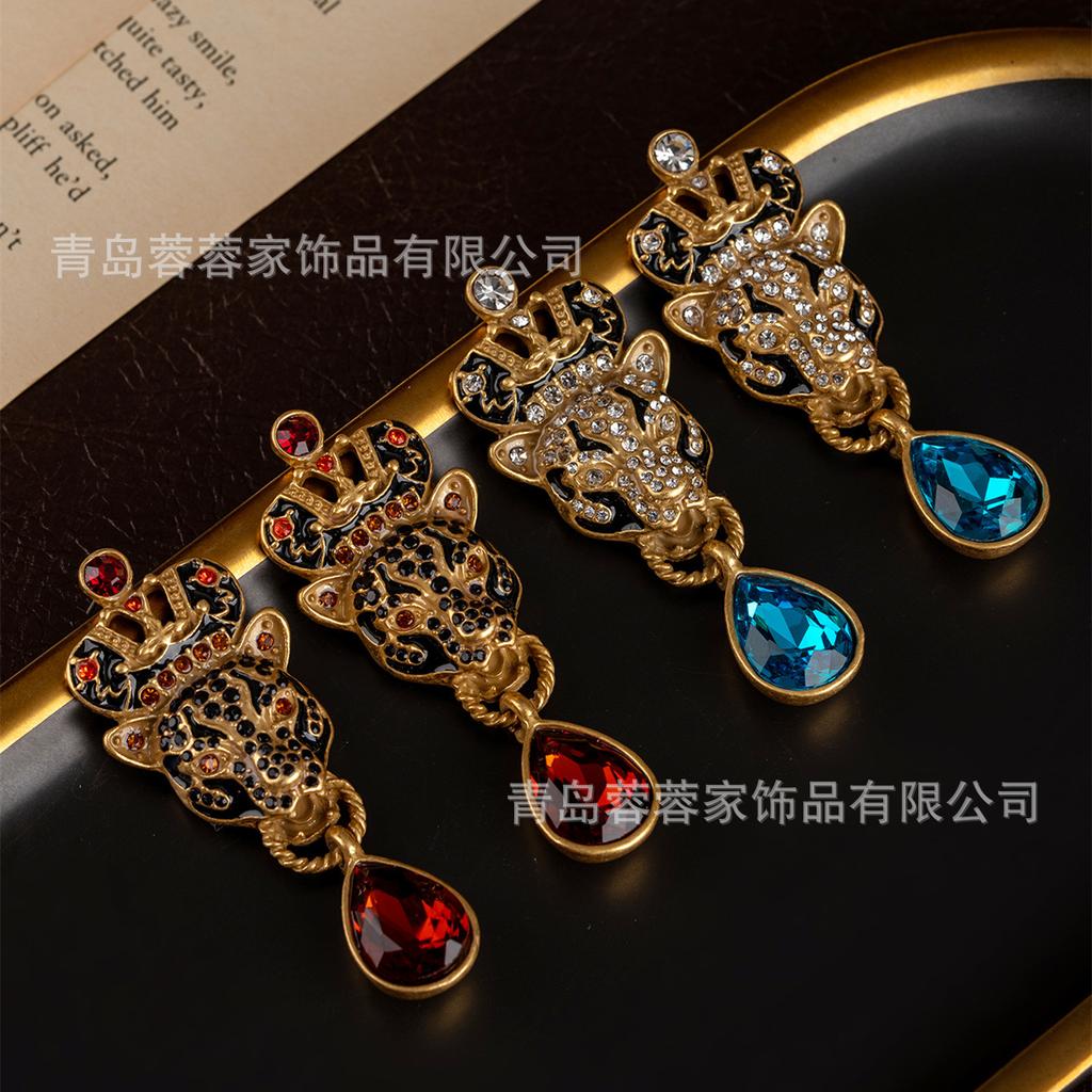 Vintage Colored Heavy Industry Mythical Beast Leopard Head Shaped Earrings Set With Diamonds Water Droplets Retro Atmospheric