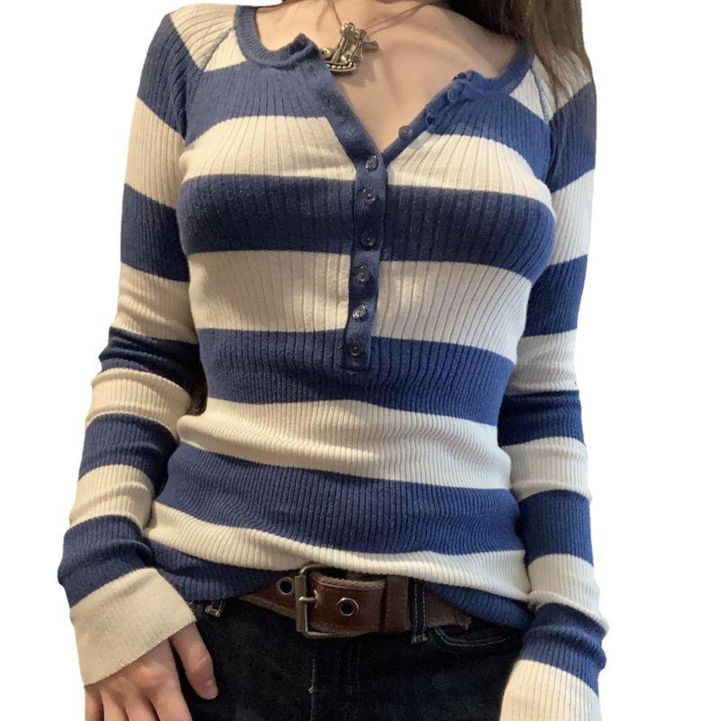Elegant European and American Women's Clothing Beautiful Fall and Winter New Arrival Stripes V Neck Long Sleeves Sexy Silm Base Knitwear