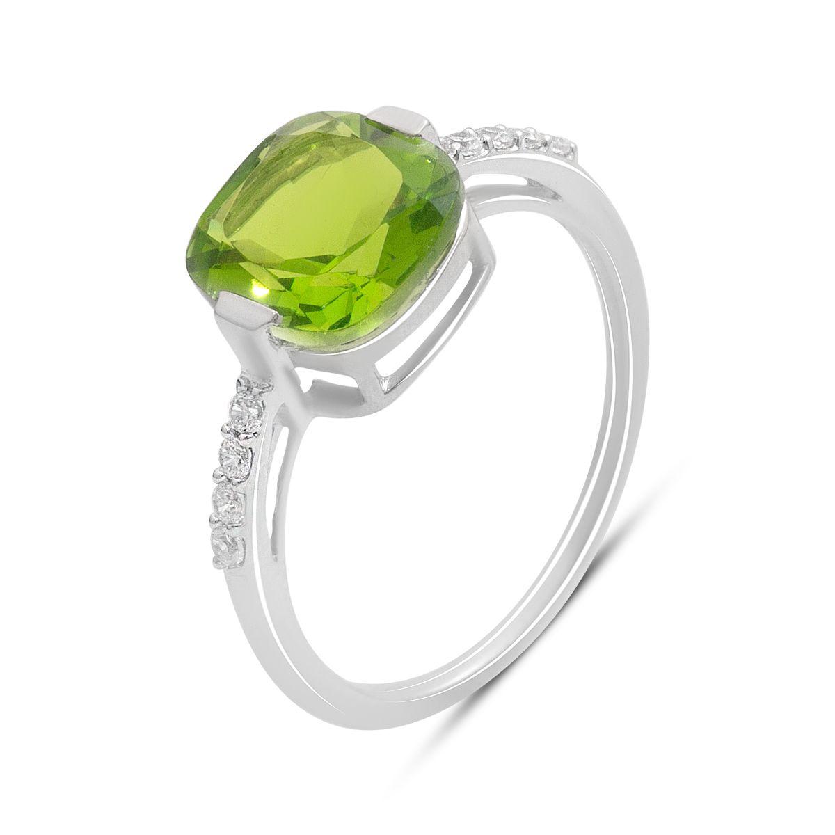 

Silver ring with chrysolite 2.47ct, cubic zirconia, item weight 2.01 g (2193852) 17 смарагдовий