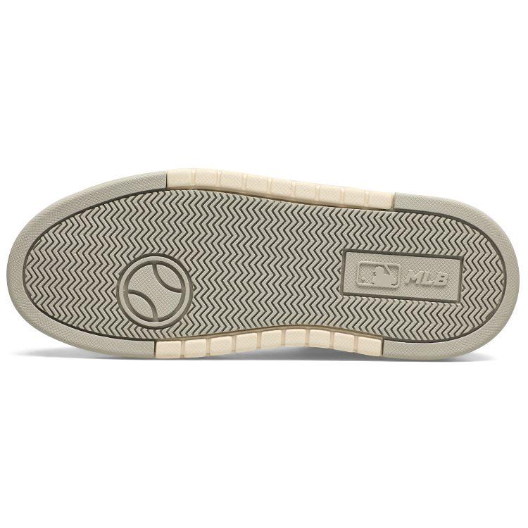 MLB Chunky Liner 24SS New York Yankees Slip Resistant Cushioning Breathable Low top Skateboard Shoes Unisex Ivory 3ASXCLB3N-50CRS