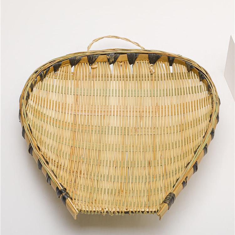 Bamboo Winnowing Basket: Wash and Drain Rice/Vegetables, Fine-Weave Storage for Home and Restaurant Use.
