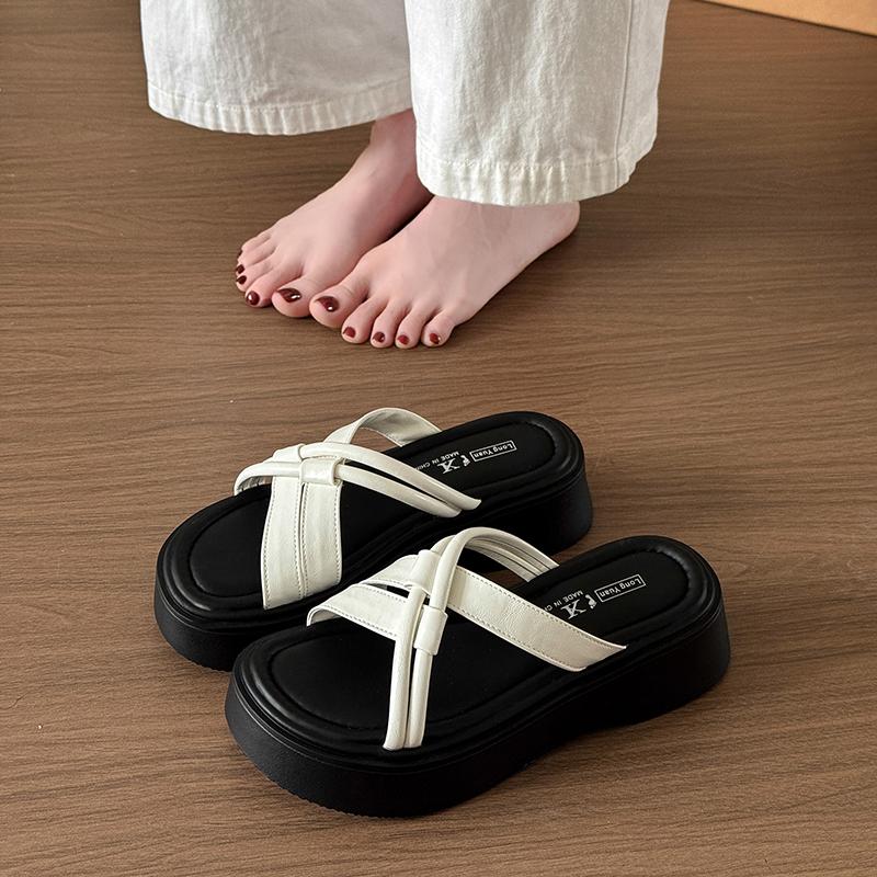 Fashion Slippers Women Summer Female Shoes Luxury Slides Platform Med Soft 2025 Designer Rome Fashion Slippers Casual Women's Shoes With