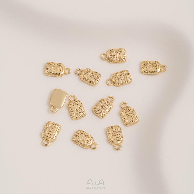 

Безопасный для цвета кулон-амулет с наполнением из золота 14 карат: Маленький шарм ручной работы для браслета-конструктора