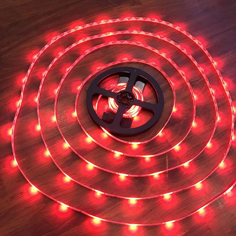 Vielseitiges 300-LED-RGB-Streifenlicht-Kit mit einstellbaren Modi und Fernbedienung 16 Fuß