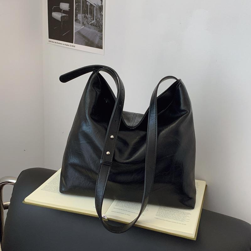 Stylish Large-capacity Women's Bags, Soft Leather Commuter Tote Bags