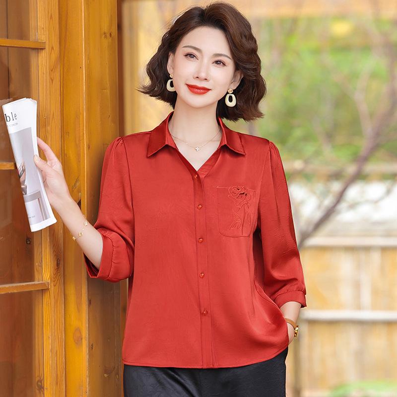 Elegant Summer Fashion: Stylish Shirts & Tops for Middle-Aged and Elderly Women