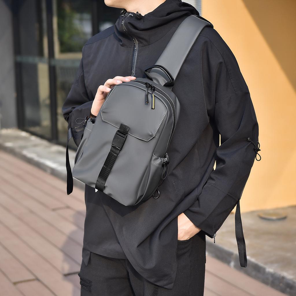 Fashionable Men's Chest Bag Multifunctional Lightweight Cycling Crossbody Bag Large Capacity Sports and Casual Shoulder Bag
