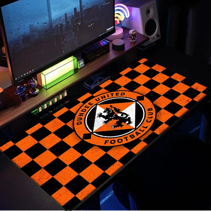 Dundee United Wappen Design Mauspade, Gummibasis, Esports Schreibtischmatte, Mauspade für Gamer und Bürogebrauch, Gaming Schreibtisch , leicht zu reinigende Matte
