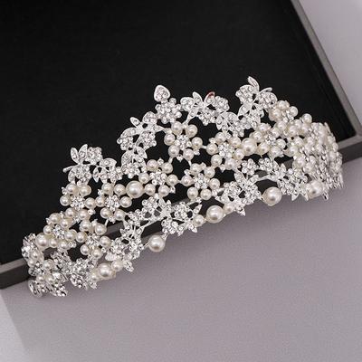 Bridal Accessories European and American Pearl Crown Headbands Wedding Tiara for Brides  Performance Headwear