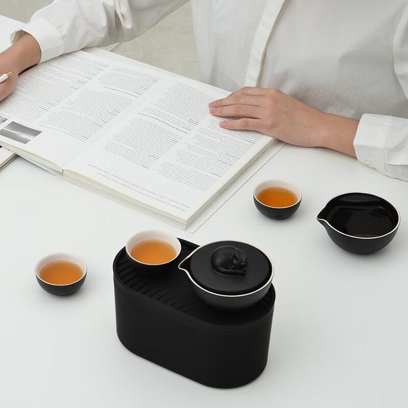 Pertouch T1 Sleeping Cat Tea Set