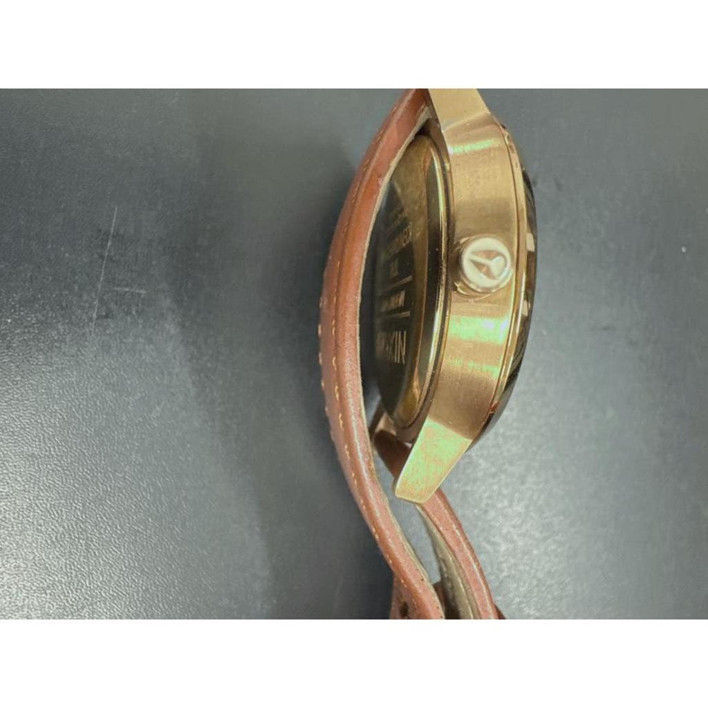 Used NIXON watch body brown leather band