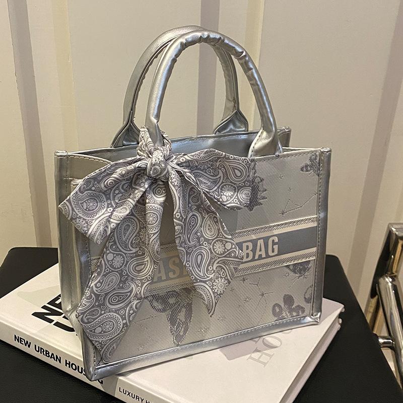 Üst Düzey Niş Çanta Kadın Modası Omuz Çantası Kadın Modası Çok Yönlü El Çantası