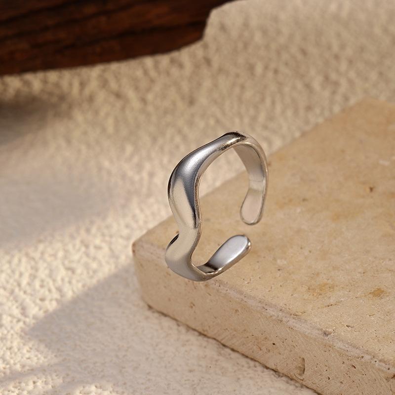 European and American Fashion Wave Opening Stainless Steel Ring, Personalized Simple Ins Wind Electroplating 18K Gold Titanium Steel Jewelry