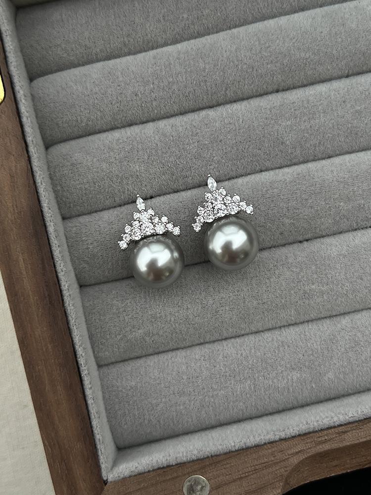 

Snow Queen Sterling Silver Austrian Shijia Pearl Earrings Light Luxury Premium Niche French Earrings