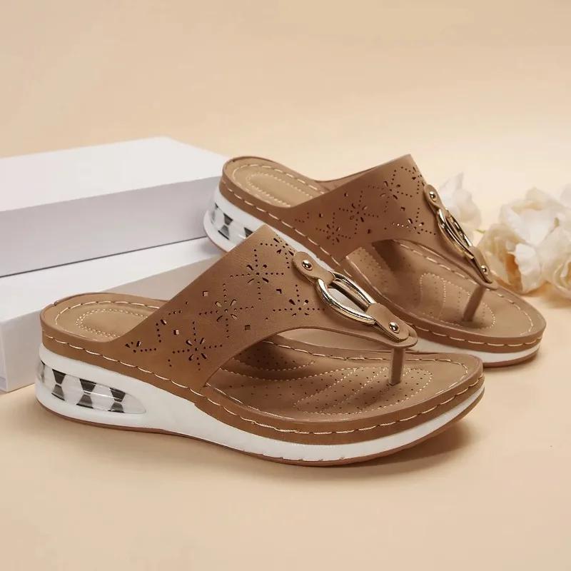Summer Women's Wedge Shoes New Retro Slip on Platform Wedge Slippers for Women Outdoor Casual Beach Shoes Women's Flip Flops