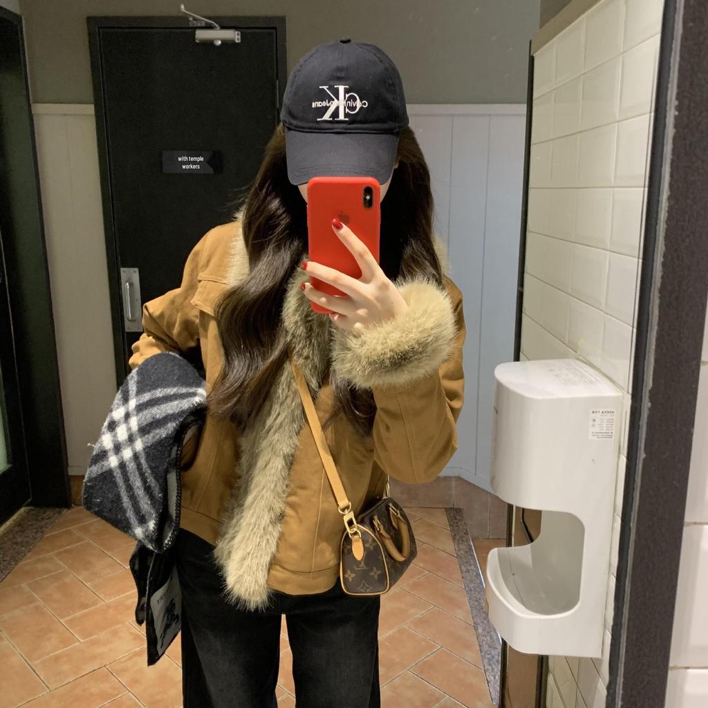 Retro Brown Korean Style Women's Winter Jacket - Thickened Short Patchwork Fur Top 2025